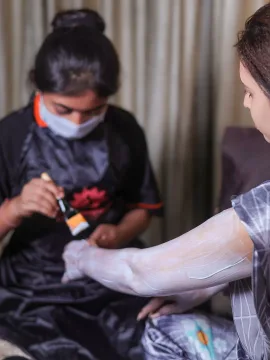 Parlor at Home Service by City Comfort showing Bleaching beauty Process